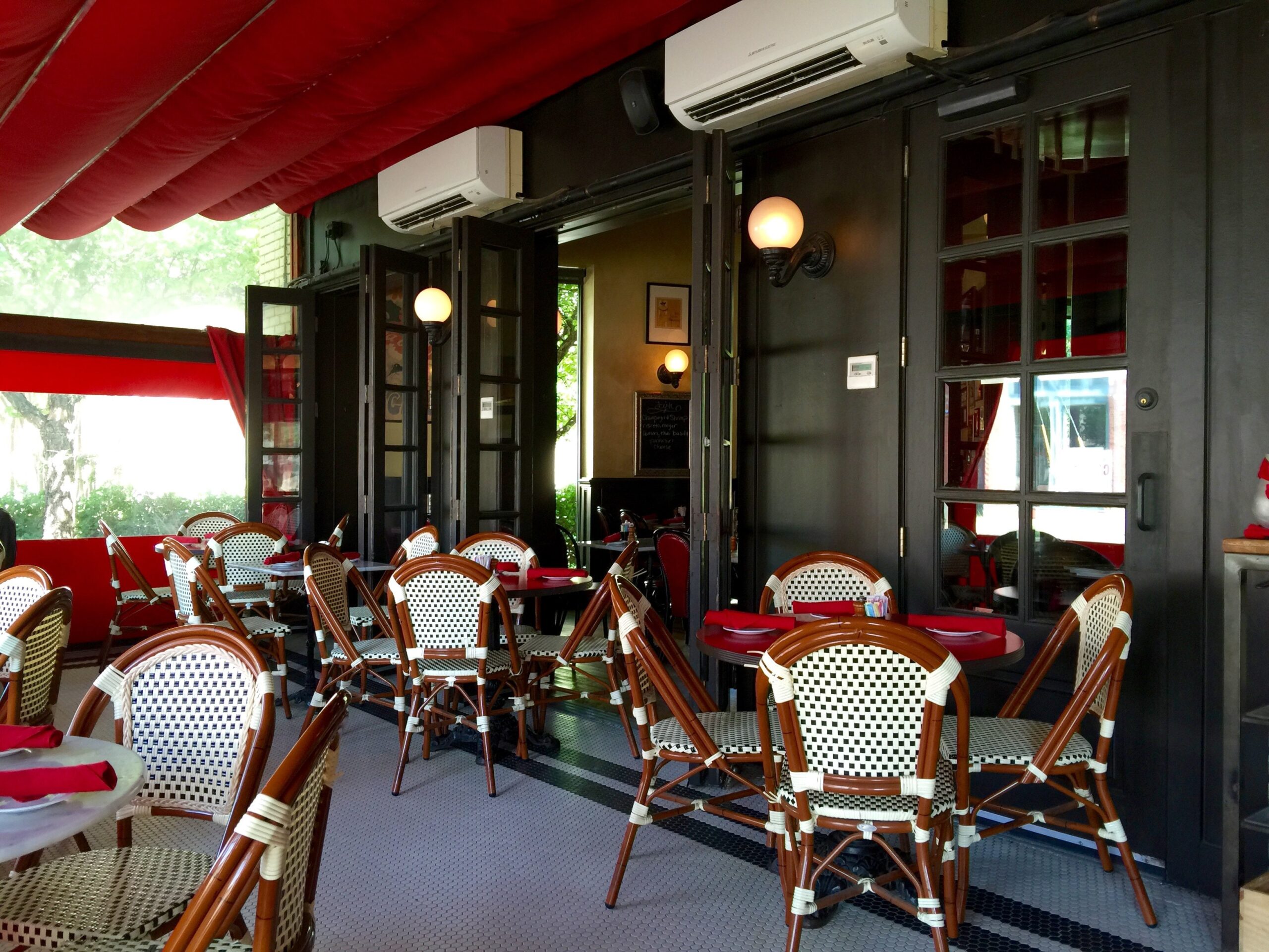 Toulouse Café & Bar