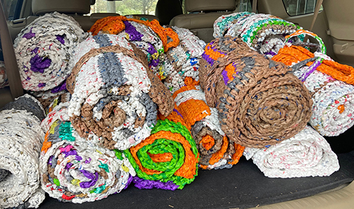 Seniors Give Time and Talent to the Homeless 3 IMG 9468 E 72